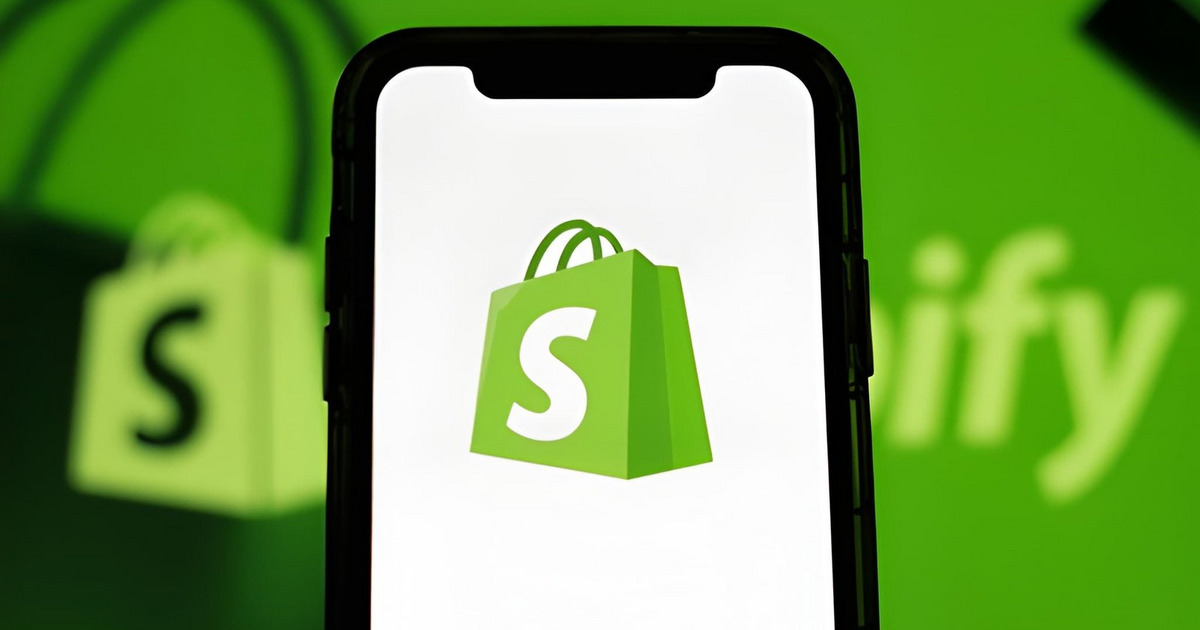 Shopify vs Traditional Ecommerce Hosting: Which Is Best for a Business?